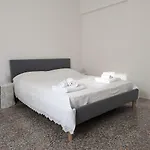 Sleep In Apartment Urbania