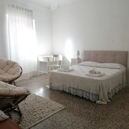 Sleep In * Urbania
